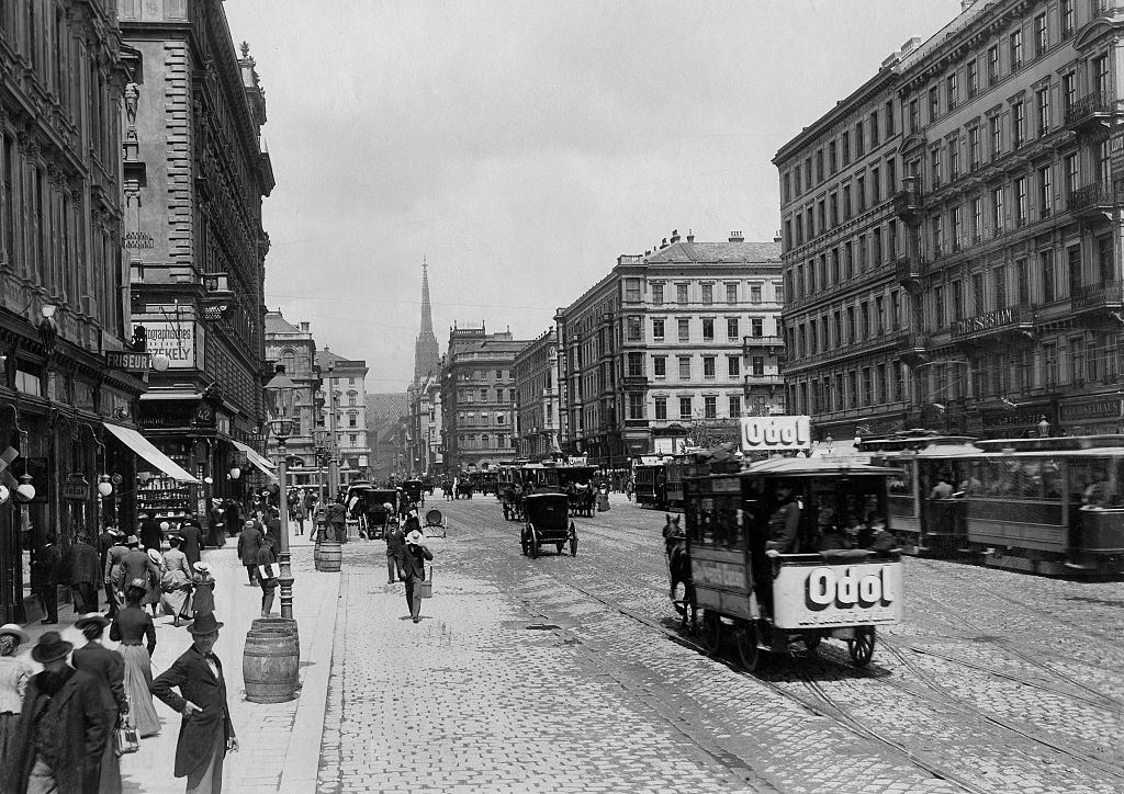 Kärntnerstrasse, Vienna, 1903.