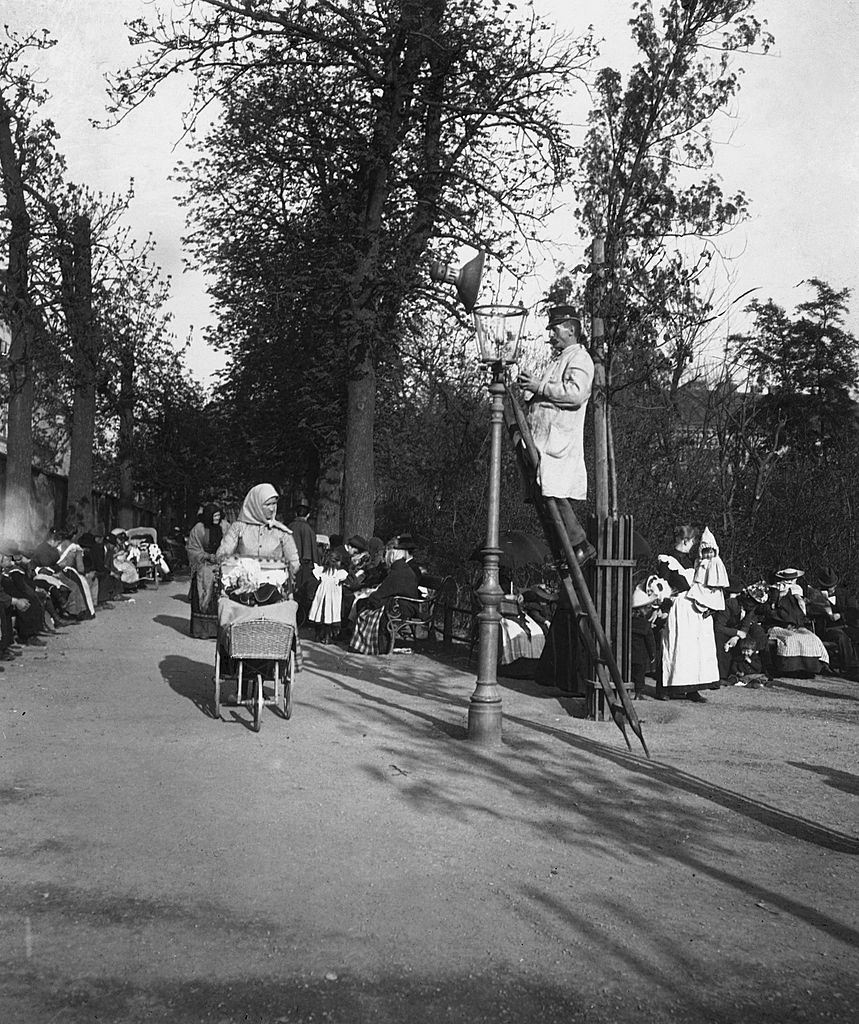 Governesses and Children in a park in Vienna, Austria, 1900.