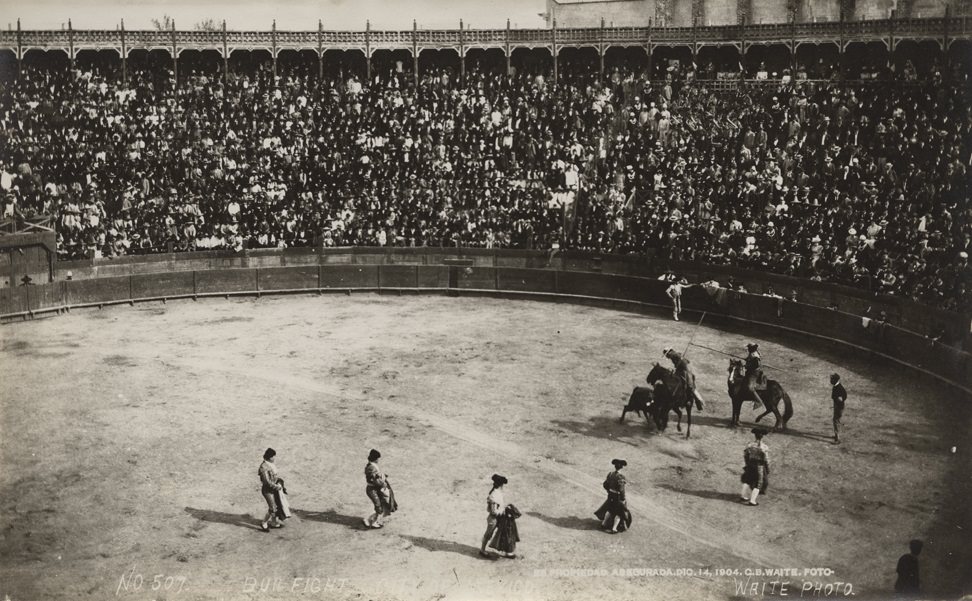 Bull fight, City of Mexico, 1904