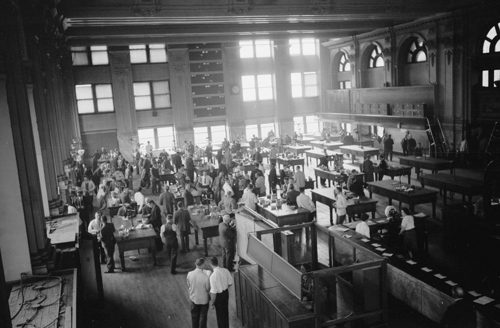 Open grain market, Minneapolis Grain Exchange, Minneapolis, 1930s.