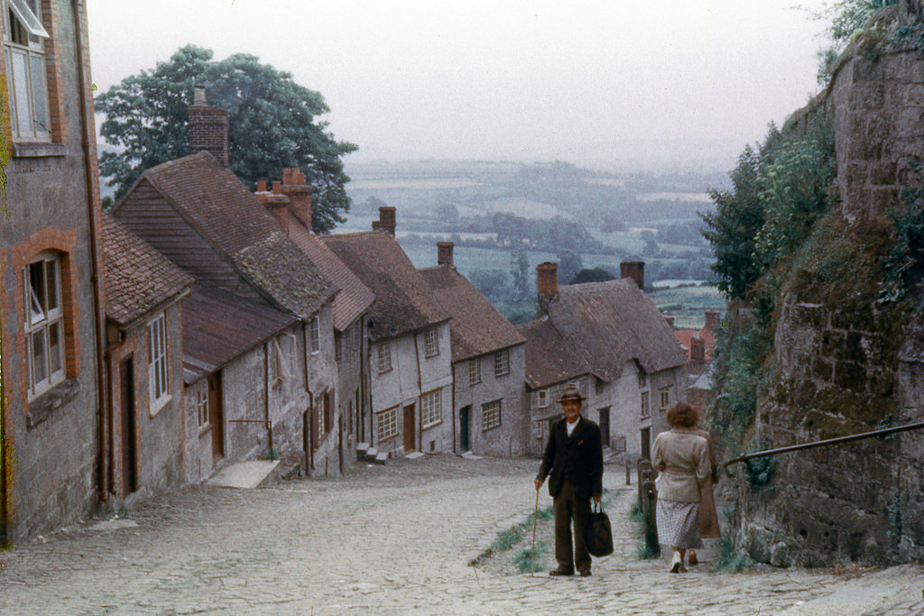 Gold Hill in Shaftesbury, 1952