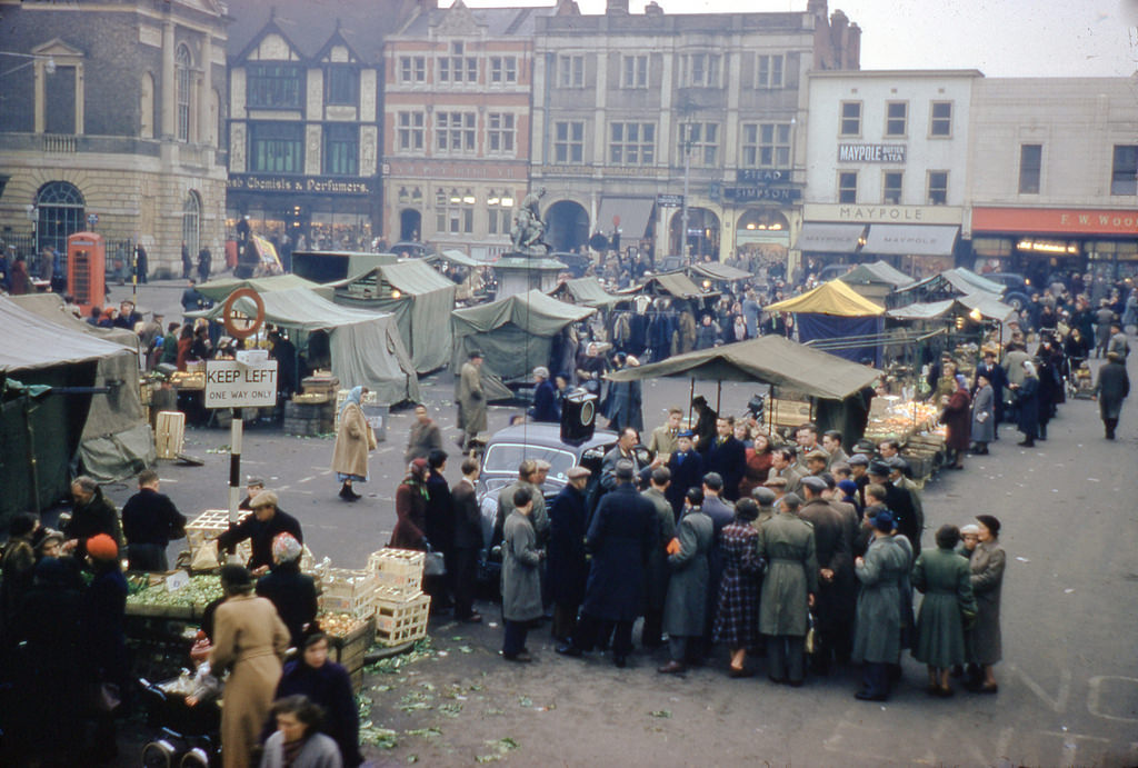Market at Bury St. Edmunds, 1952