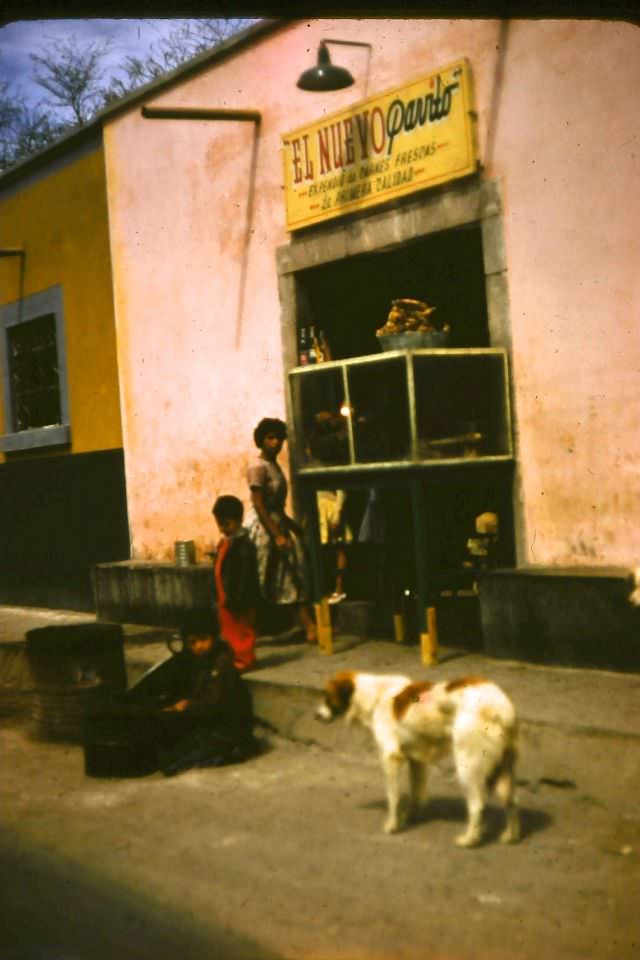 Street scene, San Luis Potosí, March 1958