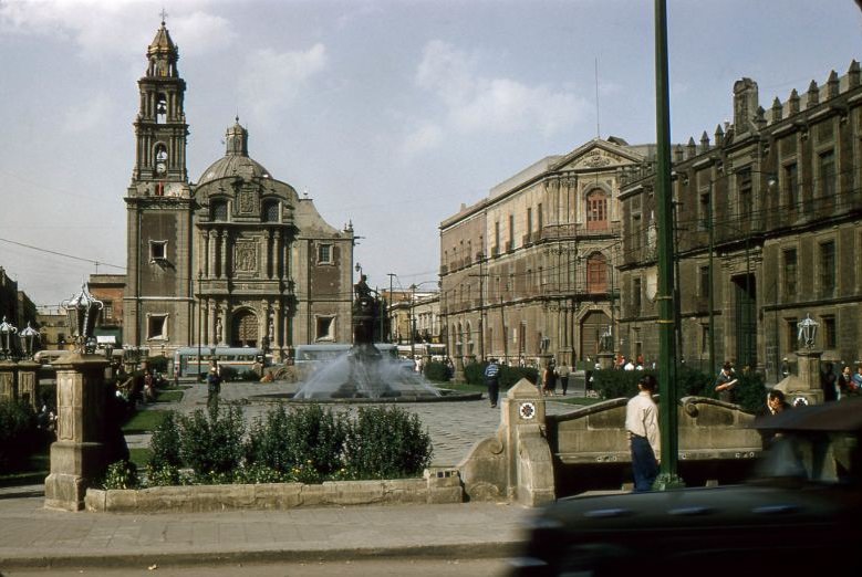 Plaza de Santo Domingo. Mexico City, 1957