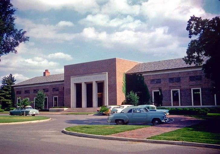Linda Hall Library on the campus of the University of Kansas City, July 1961