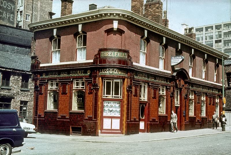 The Lass O' Gowrie pub on Charles Street in the late 1960s.