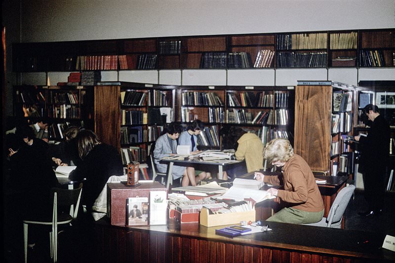 Students (and the librarian) working in the library at the Regional College of Art, Manchester, around 1962.