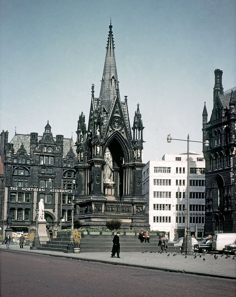 Albert Square and the Albert Memorial in the early 1960s.