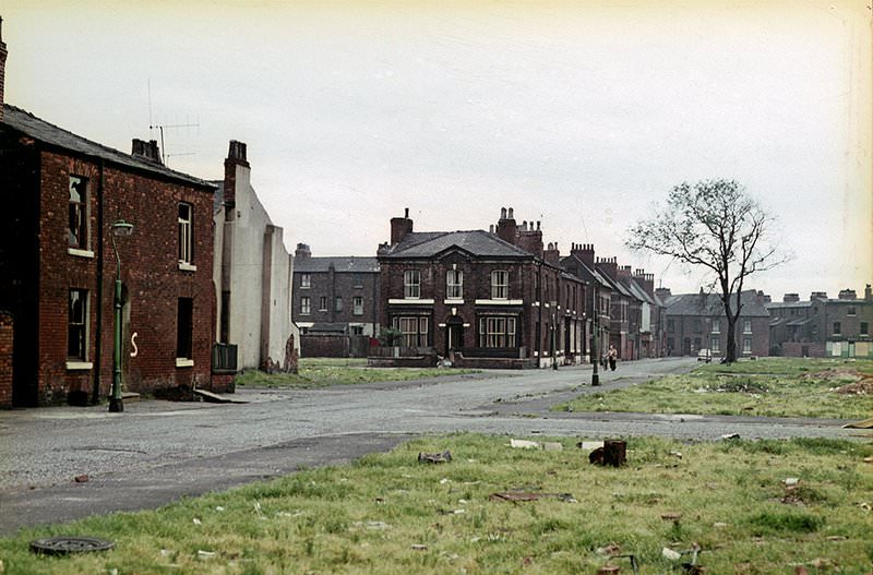 Unidentified street in Hulme, 1967.