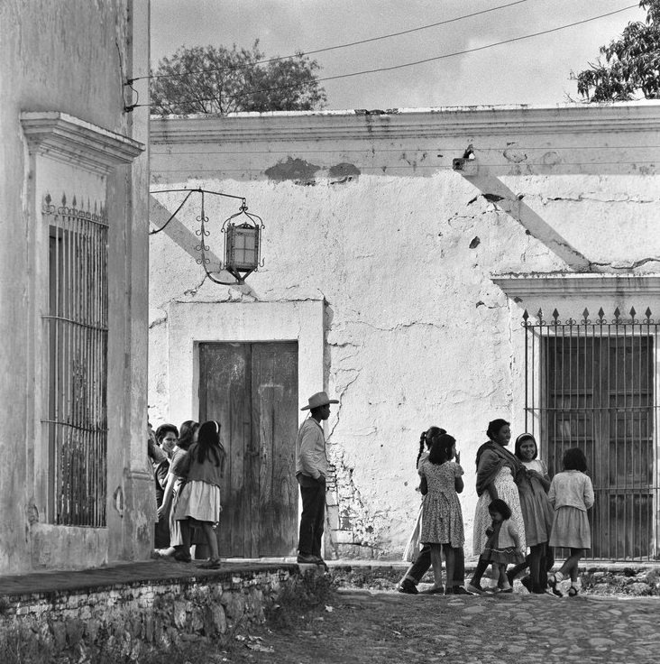 Street scene in Álamos, 1960