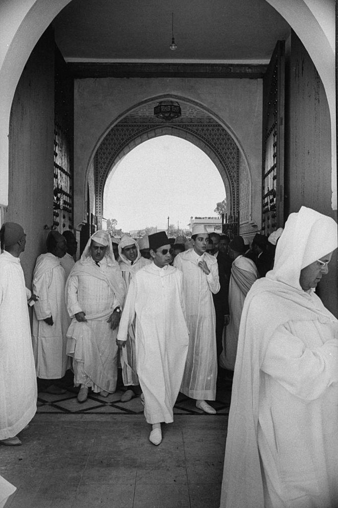 Sultan Hassan Ben Mohamed during his father's funeral, 1961.