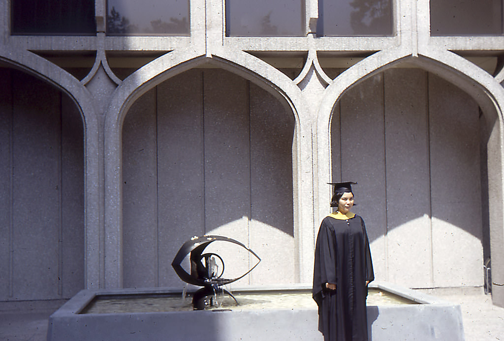 U of W Fountain & Graduate, June 1967