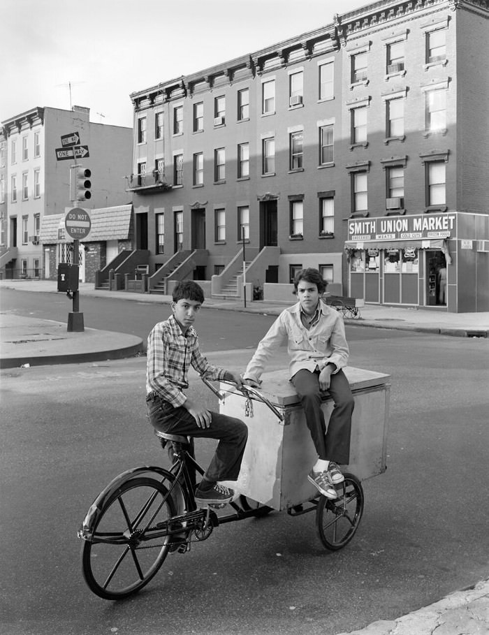 Ice cream sellers at Carroll Gardens, 1970s.