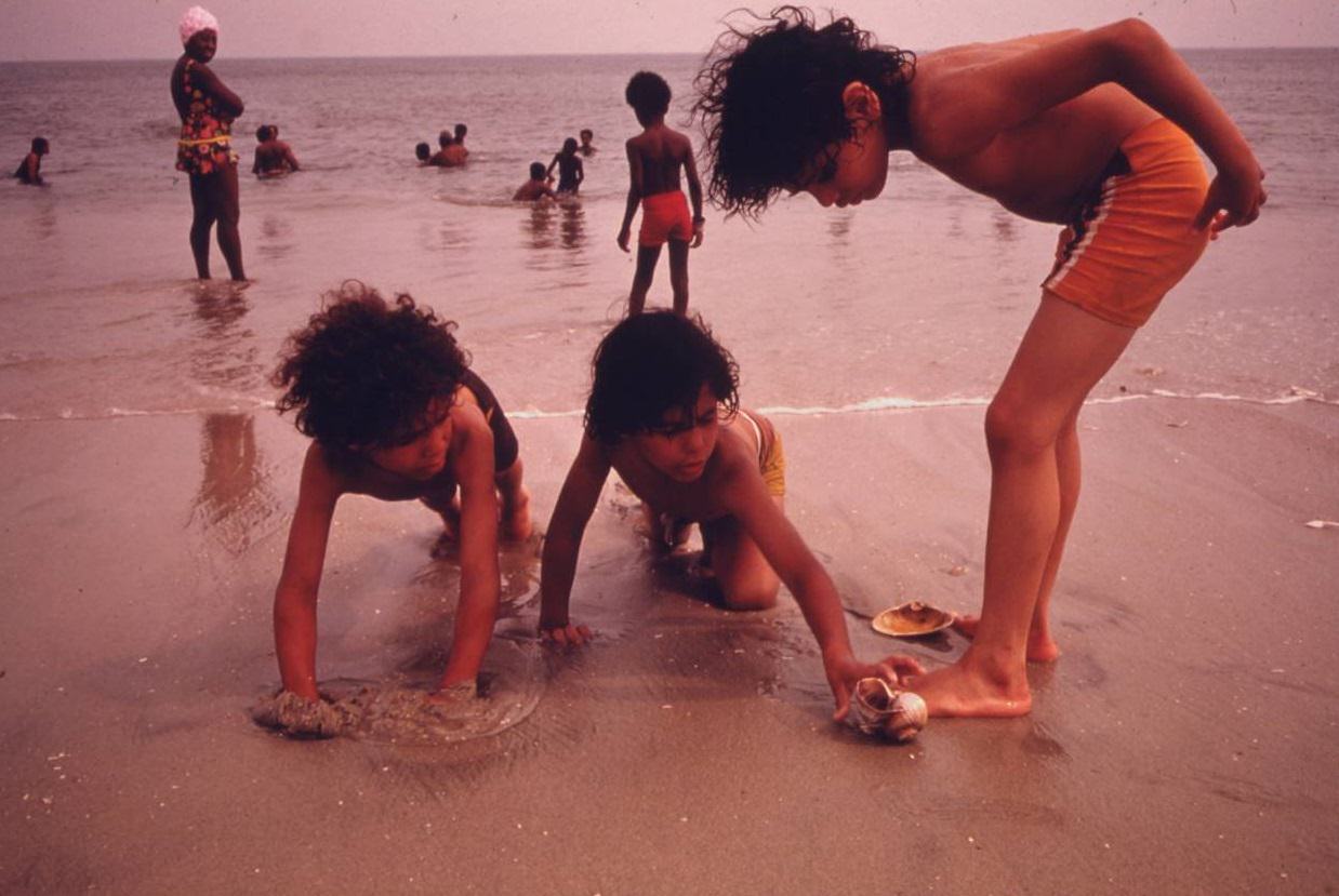 Children at the beach in Reis Park, Brooklyn, July 1974.