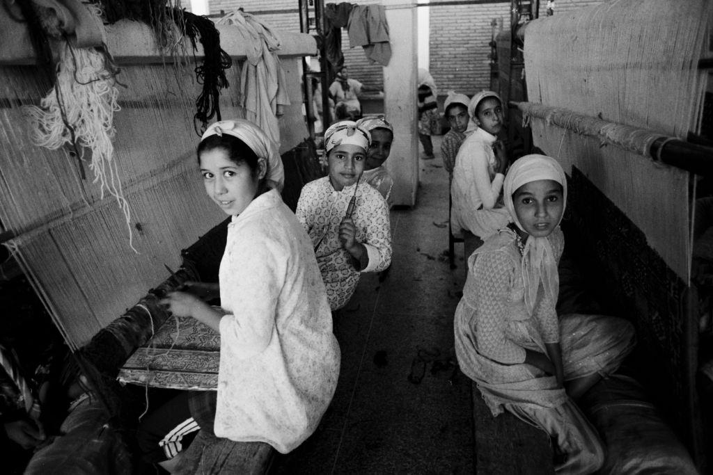 Women at work in a weaving cooperative in the region of Meknes on October 10, 1976, Morocco.