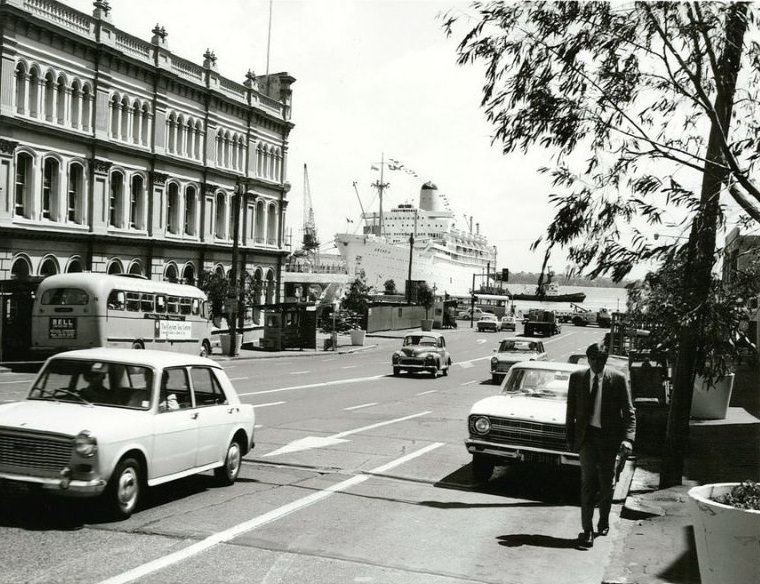 Lower Albert Street with Arcadia at Princes Wharf, Auckland, October 1971