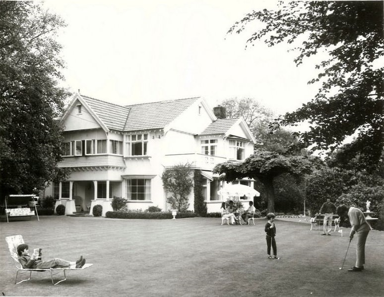 Glendover Road, Fendalton, Christchurch, November 1972