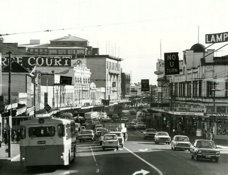 Karangahape Road, one of Auckland's busiest shopping areas, January 1975