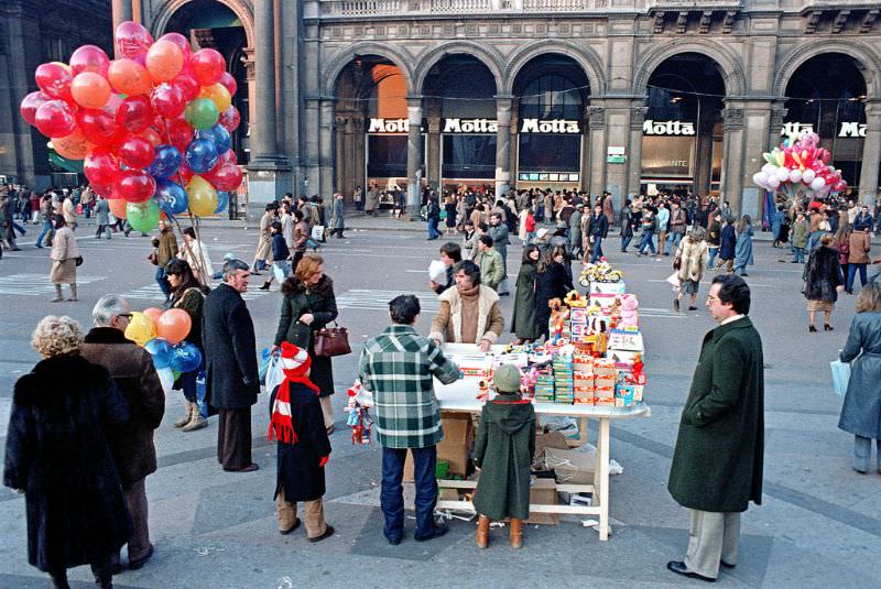 Piazza del Duomo, Milan, 1980