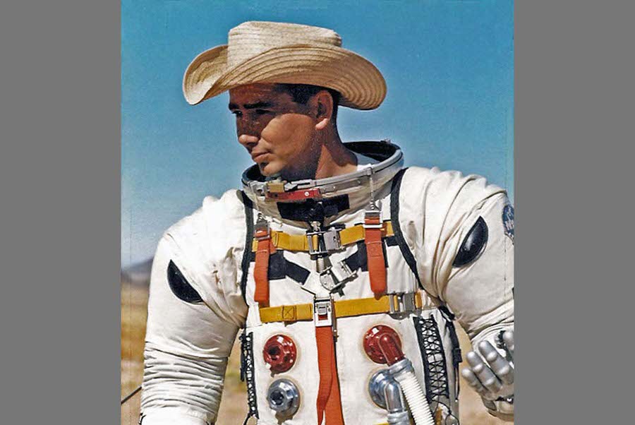 The USGS geologist Joe O’Connor wears an early version of the Apollo spacesuit during testing in the fall of 1965, at Apollo mesa dike in the Hopi Buttes volcanic field in Arizona.