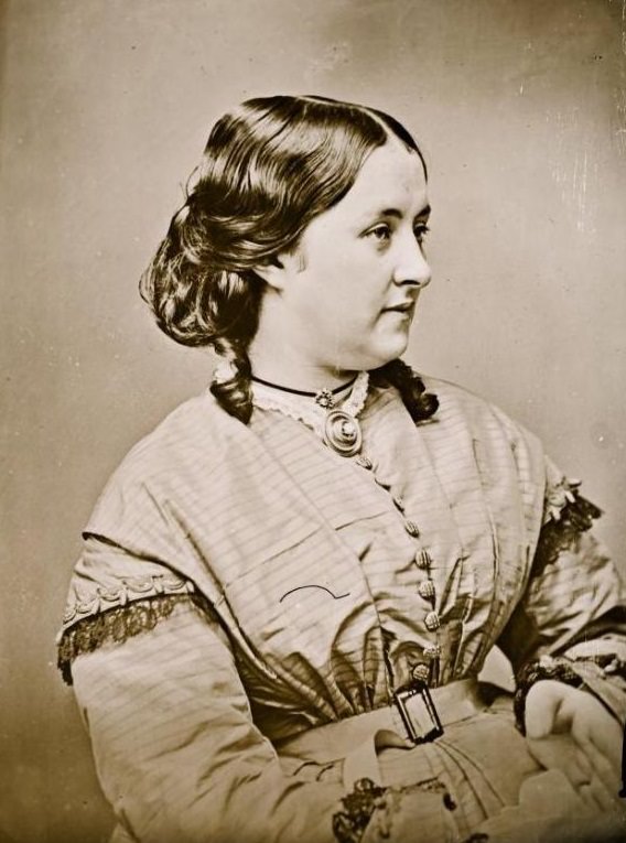 Portrait of an unidentified woman, Freeman Brothers Studio, 1871-1880