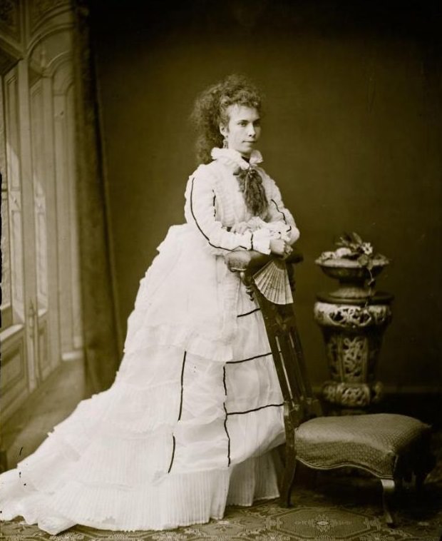 Miss Munro, Freeman Brothers Studio, 1871-1880