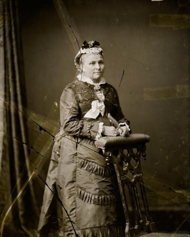 Portrait of unknown woman, Freeman Brothers Studio, 1871-1880
