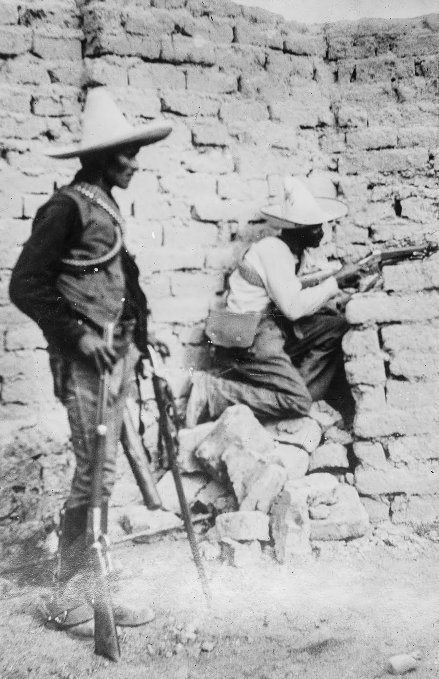 Rebels in a firing position in Ciudad Juarez.