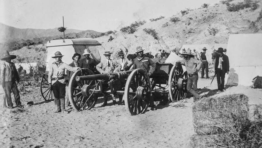 A rebel-built cannon appropriated by federal forces.