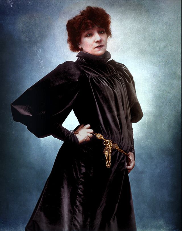 French stage actress Sarah Bernhardt photographed by Nadar, 1885