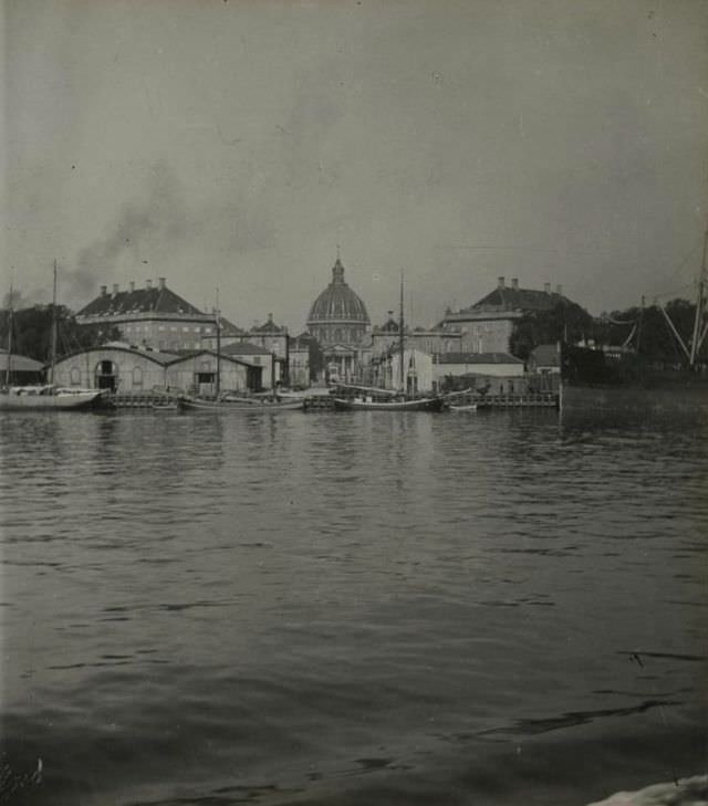 Amalienborg seen from the harbor