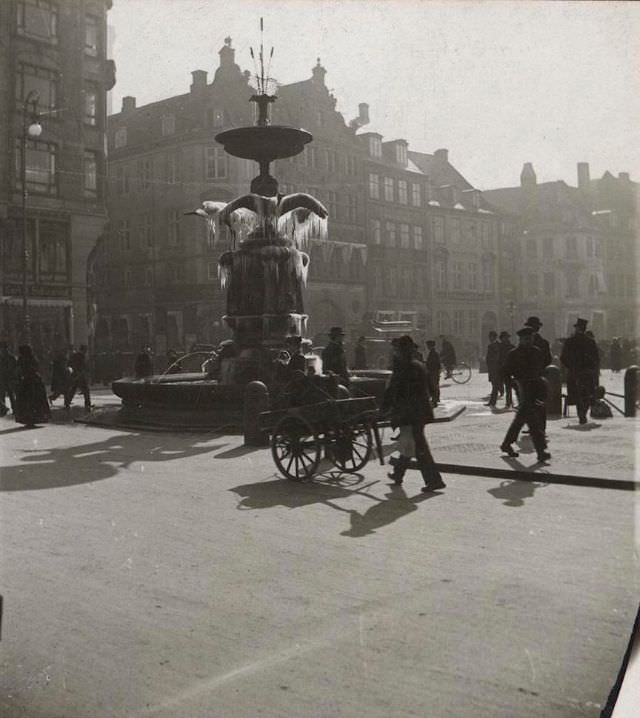 The Stork Fountain