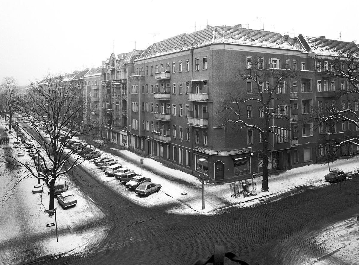 At the corner of Hufelandstrasse and Bötzowstrasse.