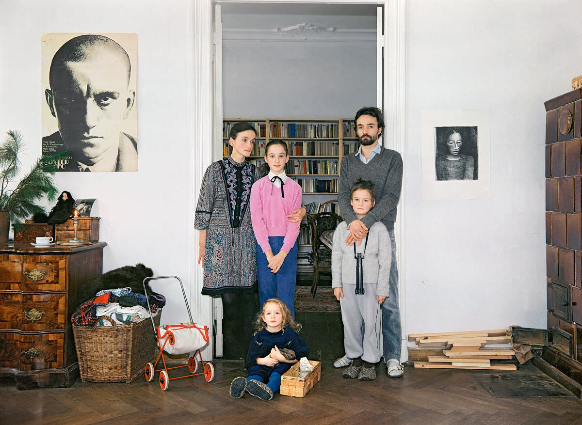 From left to right: Beate (freelancer) with her daughter Henriette, her partner Matthias (freelancer) with his son Gregor, and their daughter Lilly.