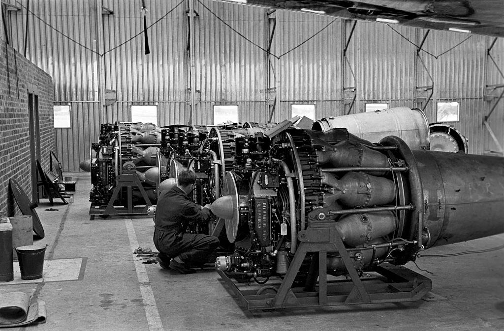 BOAC Mechanics servicing the engines of the Comet airliners at Heathrow airport, July 1952