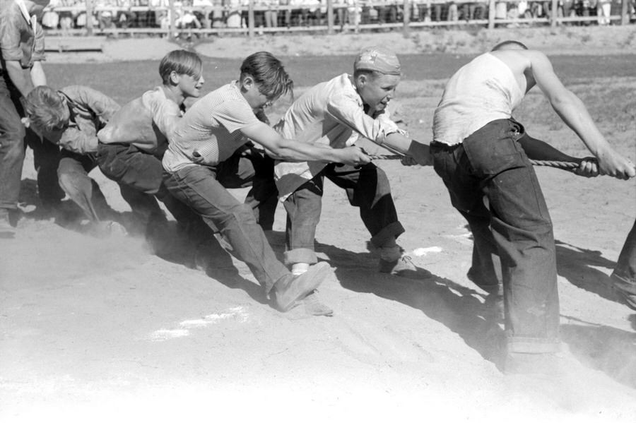 Boys' tug of war.