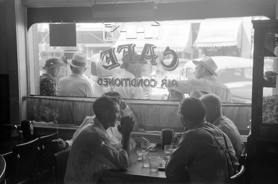Cold drinks inside Vale's Red Robin Coffee Shop, on Independence Day in 1941.