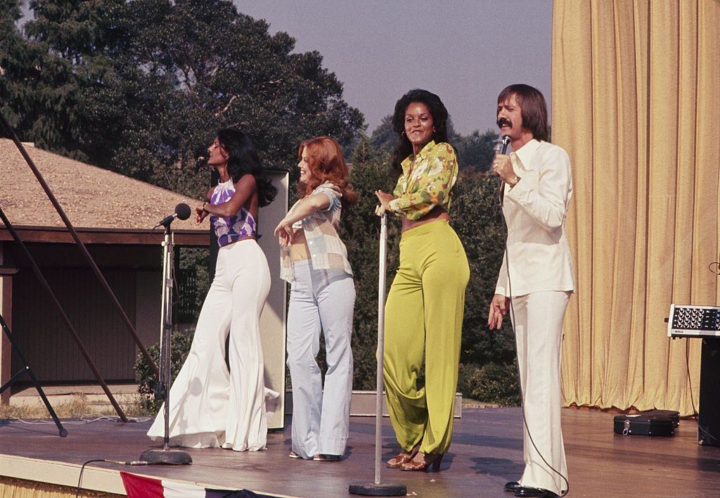 Jayne Kennedy with Suzy Coehlo, Susan Macgyver and Sonny Bond, 1975.