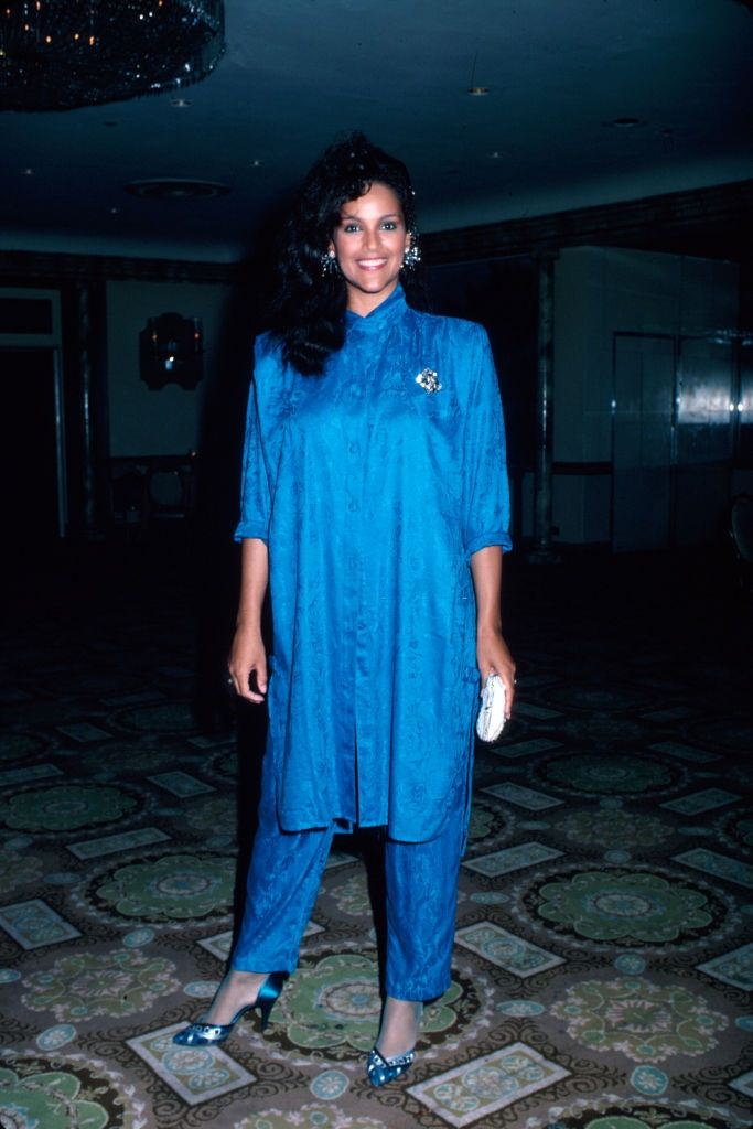 Jayne Kennedy in blue dress, 1986.