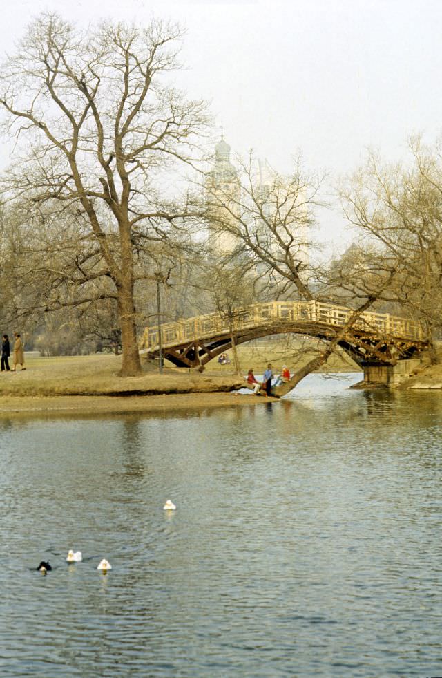 Tröndlinring, 1984