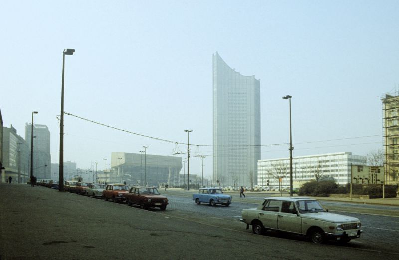 Augustusplatz (previously Karl-Marx-Platz), 1982