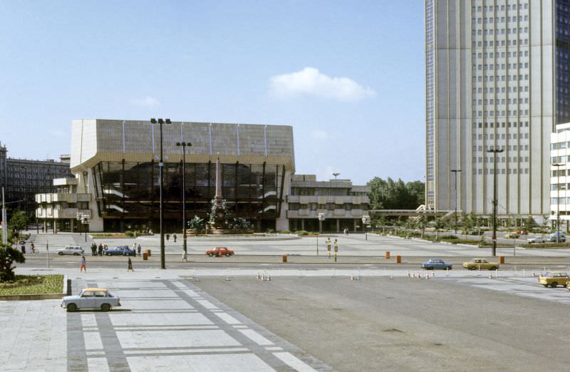 Augustusplatz (previously Karl-Marx-Platz), 1984