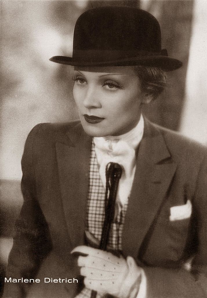 Marlene Dietrich dressed as gentlemen, 1933