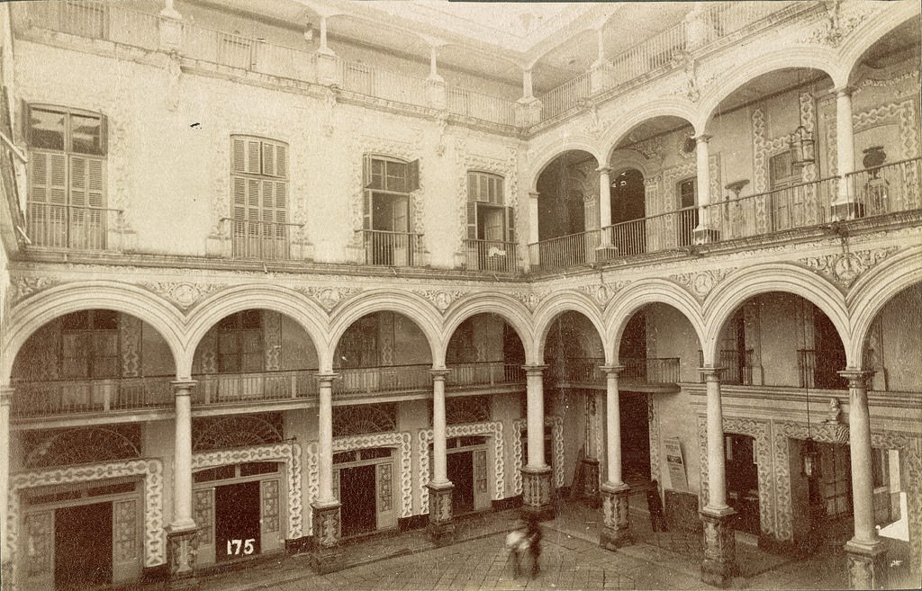 Courtyard of the Hotel Iturbide. Mexico City, 1855