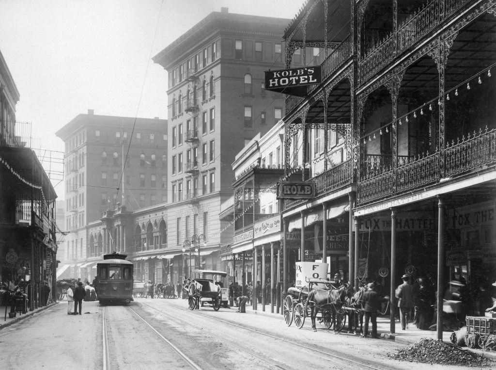 Charles Street, showing the terraced exterior of Kolb's Hotel. New Orleans, 1895.