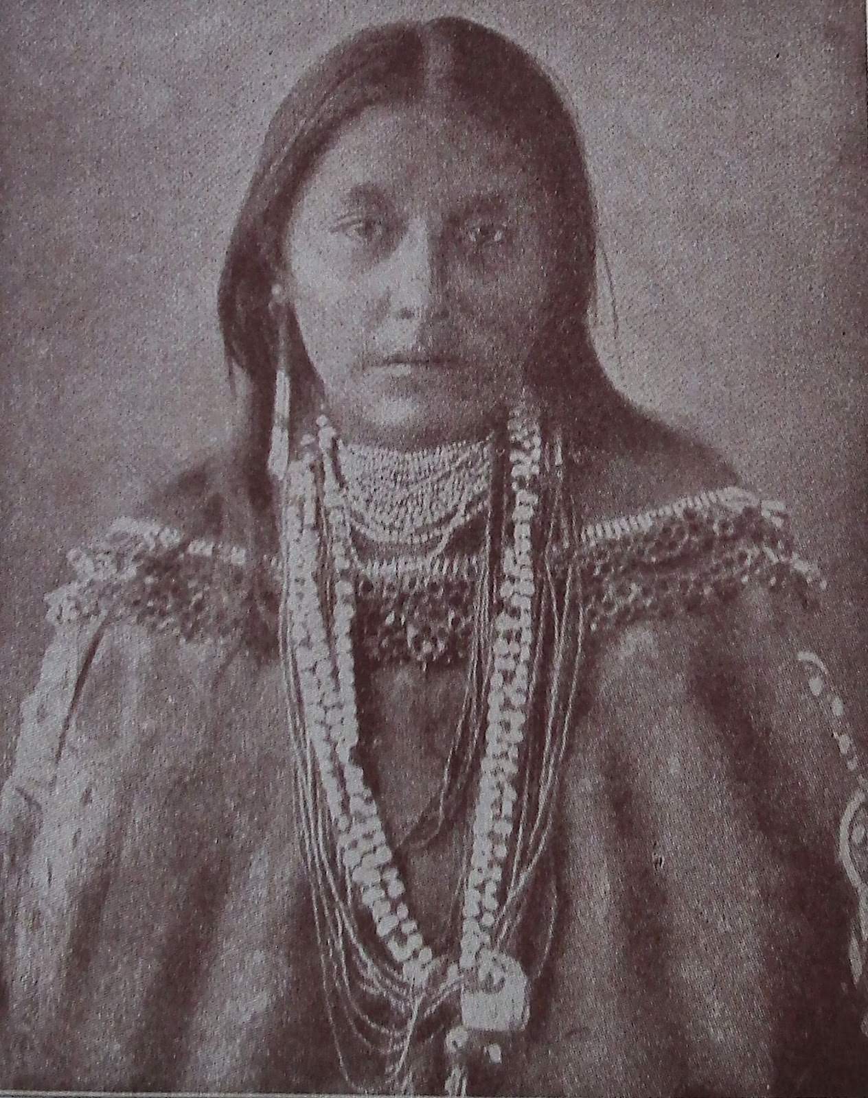 Apache woman (Arizona).