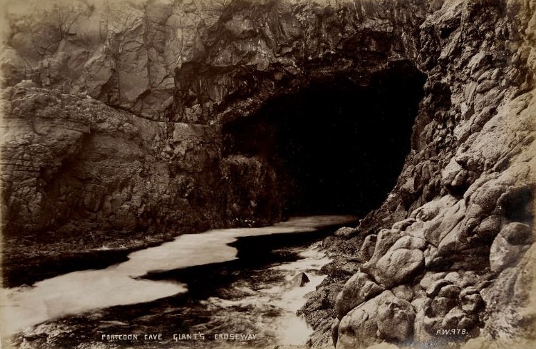 Portcoon Cave, Giant's Causeway