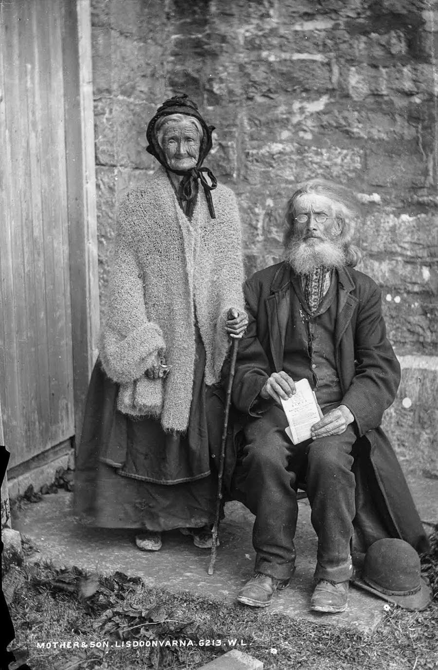 Mother with his son, 1890.