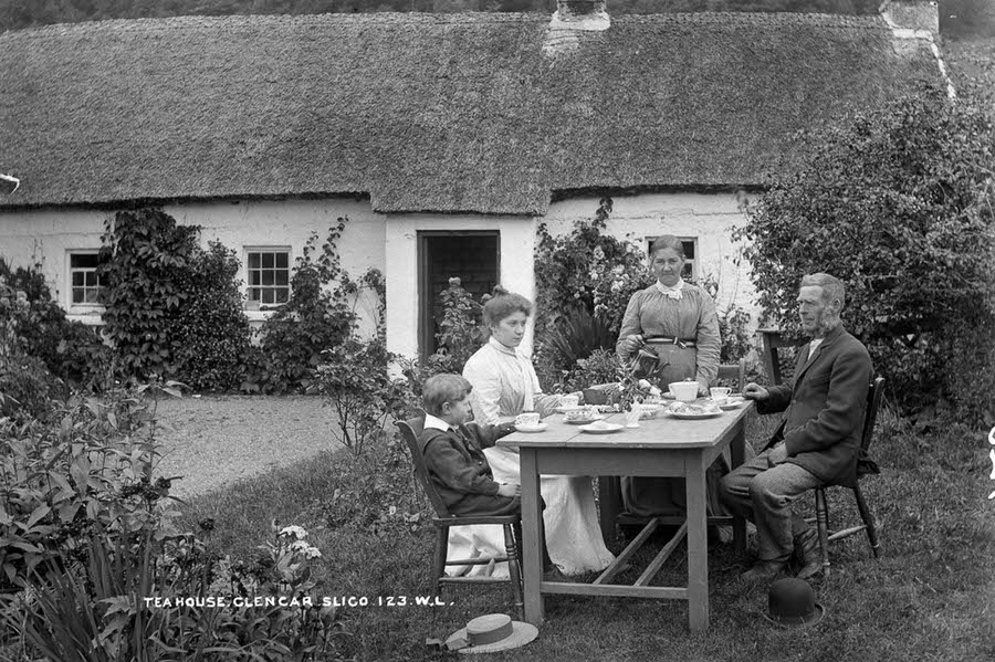 The Glencar Tea House in County Leitrim, 1900.