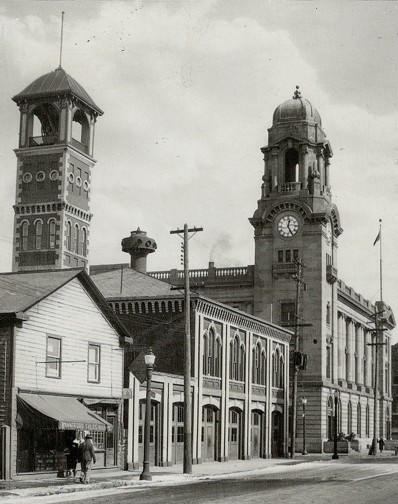 The post office and headquarters of the fire department in Brantford, Ontario, 1899.